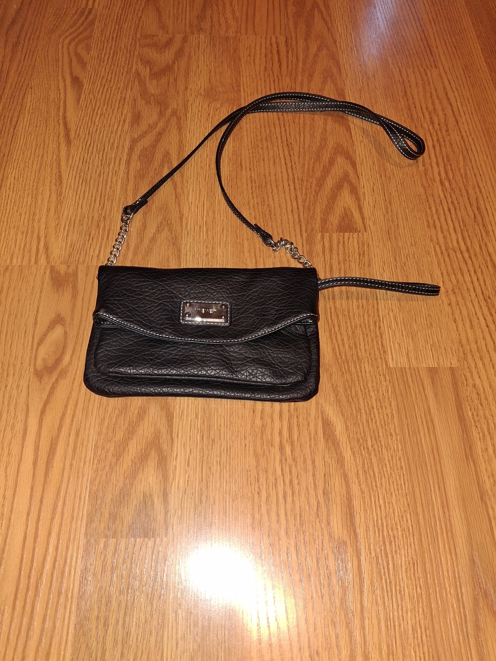Black Crossbody Wristlet Bag - Unbranded Stylish Leatherette Purse